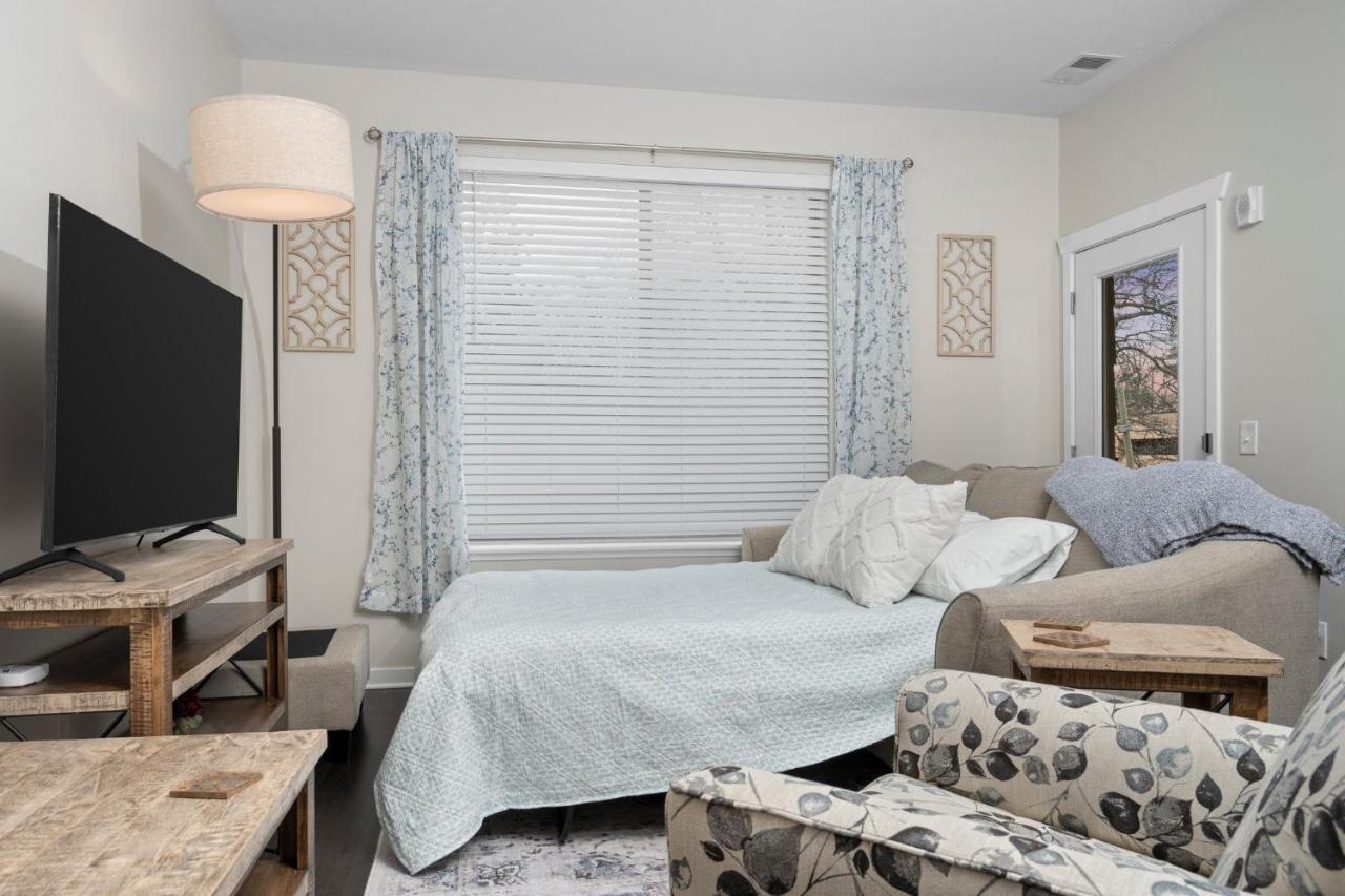 Sweet Tart Spot - Cozy Tc Condo - Pet Friendly Traverse Stadt Exterior foto