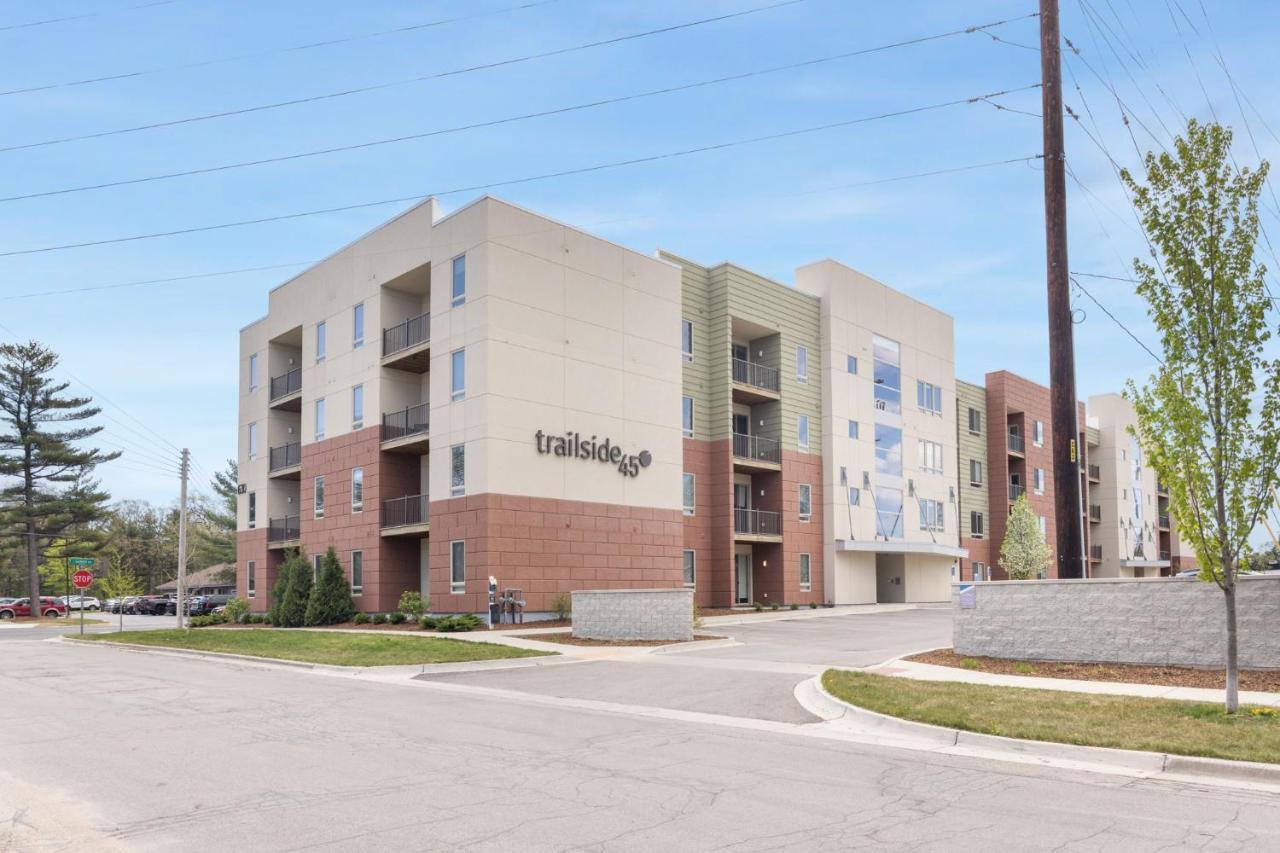 Sweet Tart Spot - Cozy Tc Condo - Pet Friendly Traverse Stadt Exterior foto