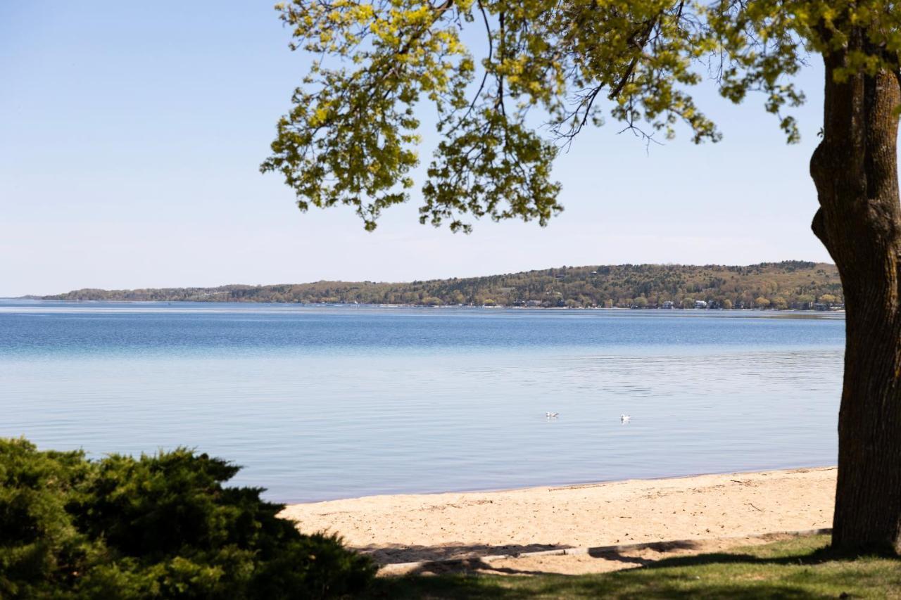 Sweet Tart Spot - Cozy Tc Condo - Pet Friendly Traverse Stadt Exterior foto